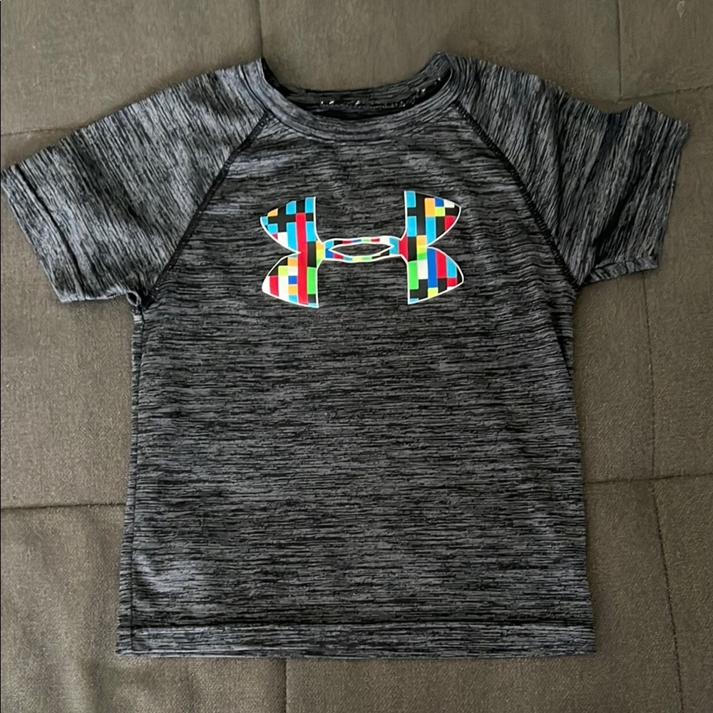 Under Armour Gray Short Sleeve Tee with Vibrant Logo